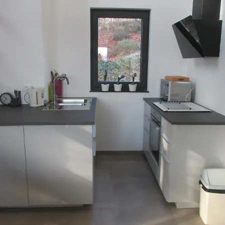 L'abri'gite Sous Les Arbres 위이